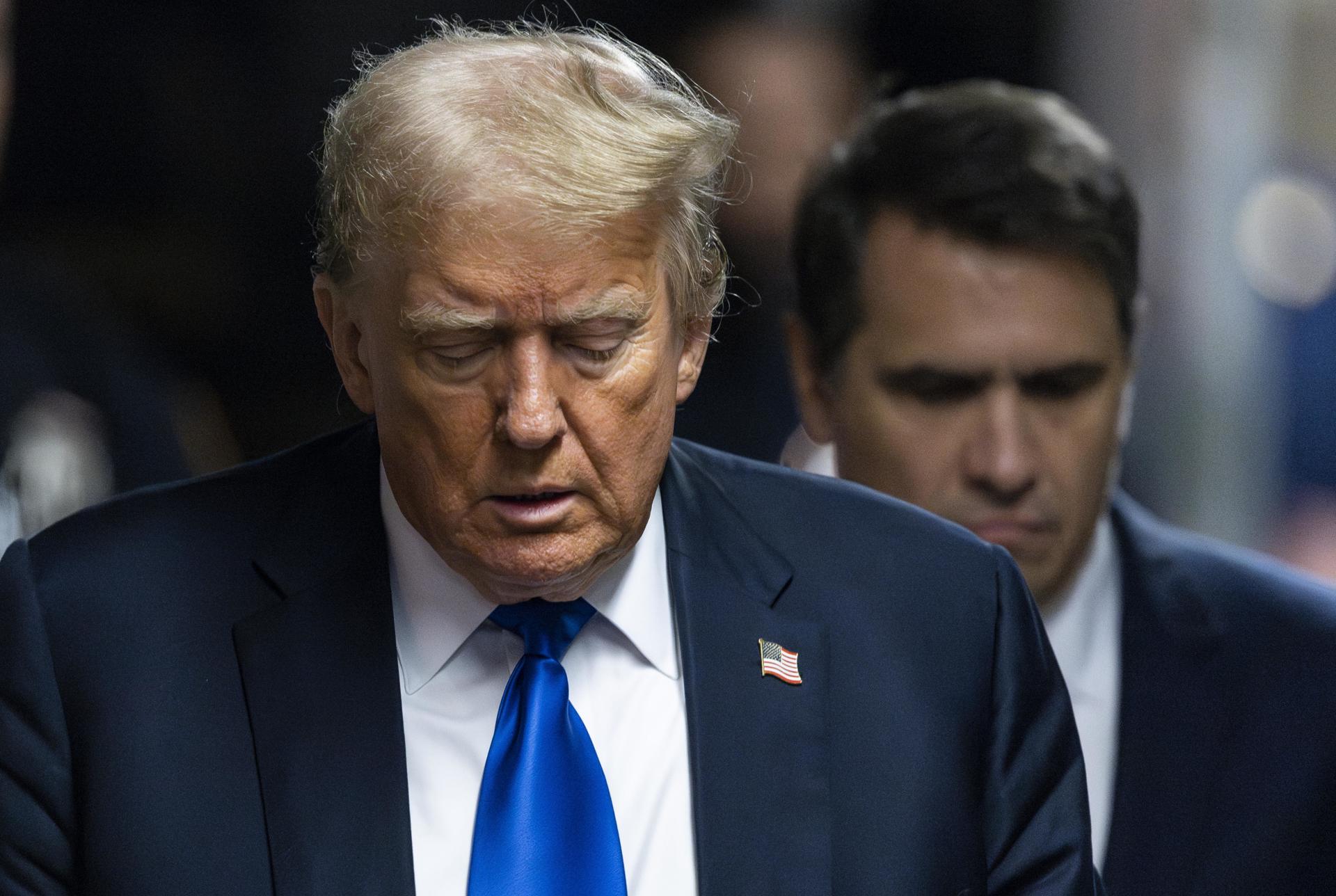 Jurado de juicio contra Trump retoma deliberación tras volver a escuchar testimonios clave