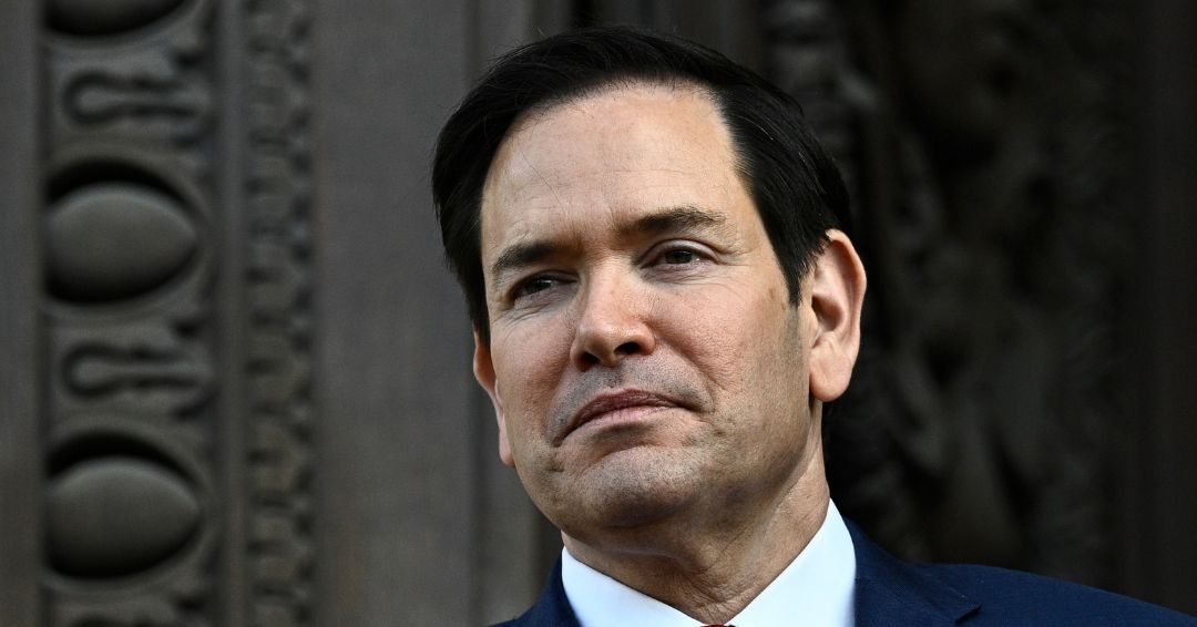Marco Rubio defiende deportación de inmigrantes, pero sostiene derecho al debido proceso