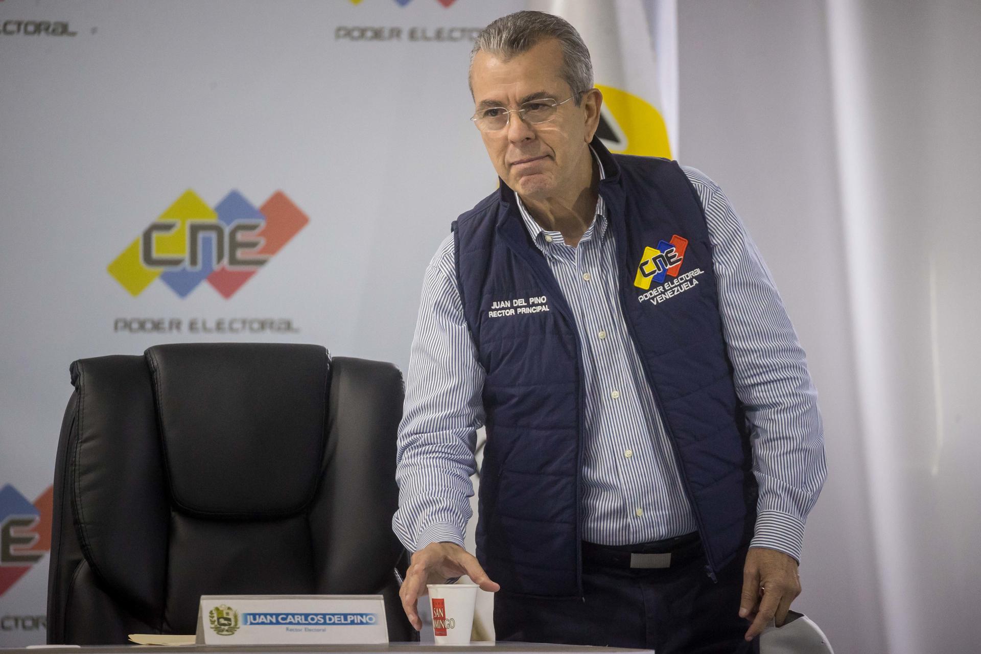 Rector electoral llama a mantener «clima pacífico» en Venezuela tras arrestos en campaña