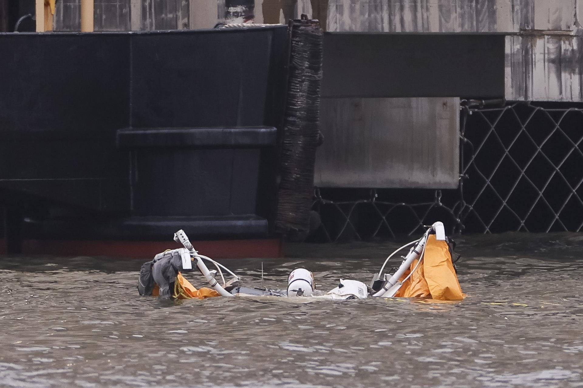 Cinco españoles muertos al caer un helicóptero en el río Hudson de Nueva York, según el alcalde