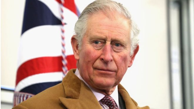Príncipe Carlos de Inglaterra da positivo por coronavirus