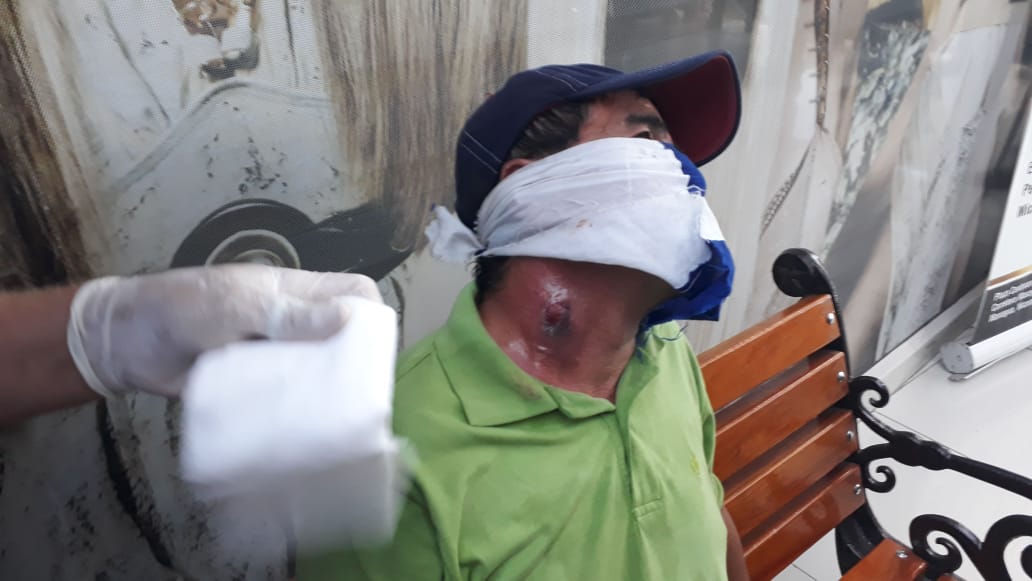 Disparan contra manifestantes, detienen a dirigentes y golpean y roban a periodistas