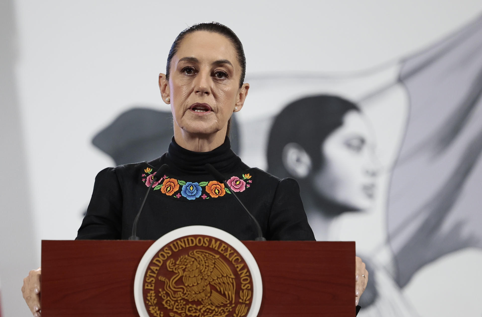 Autoridades confirman un muerto y daños materiales por paso de Erick en sur de México