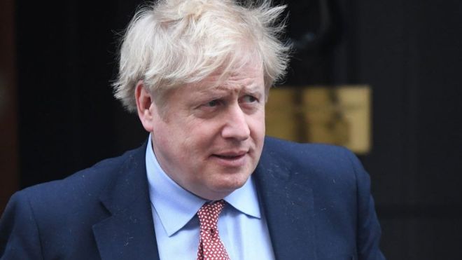 Primer ministro británico Boris Johnson en cuidados intensivos por COVID-19