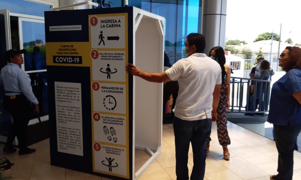 FALSO | Cabinas desinfectantes instaladas por el régimen no son efectivas contra el coronavirus