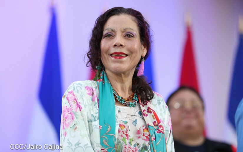 Murillo admite riesgo por Covid-19, orienta distanciamiento, pero oculta cifras