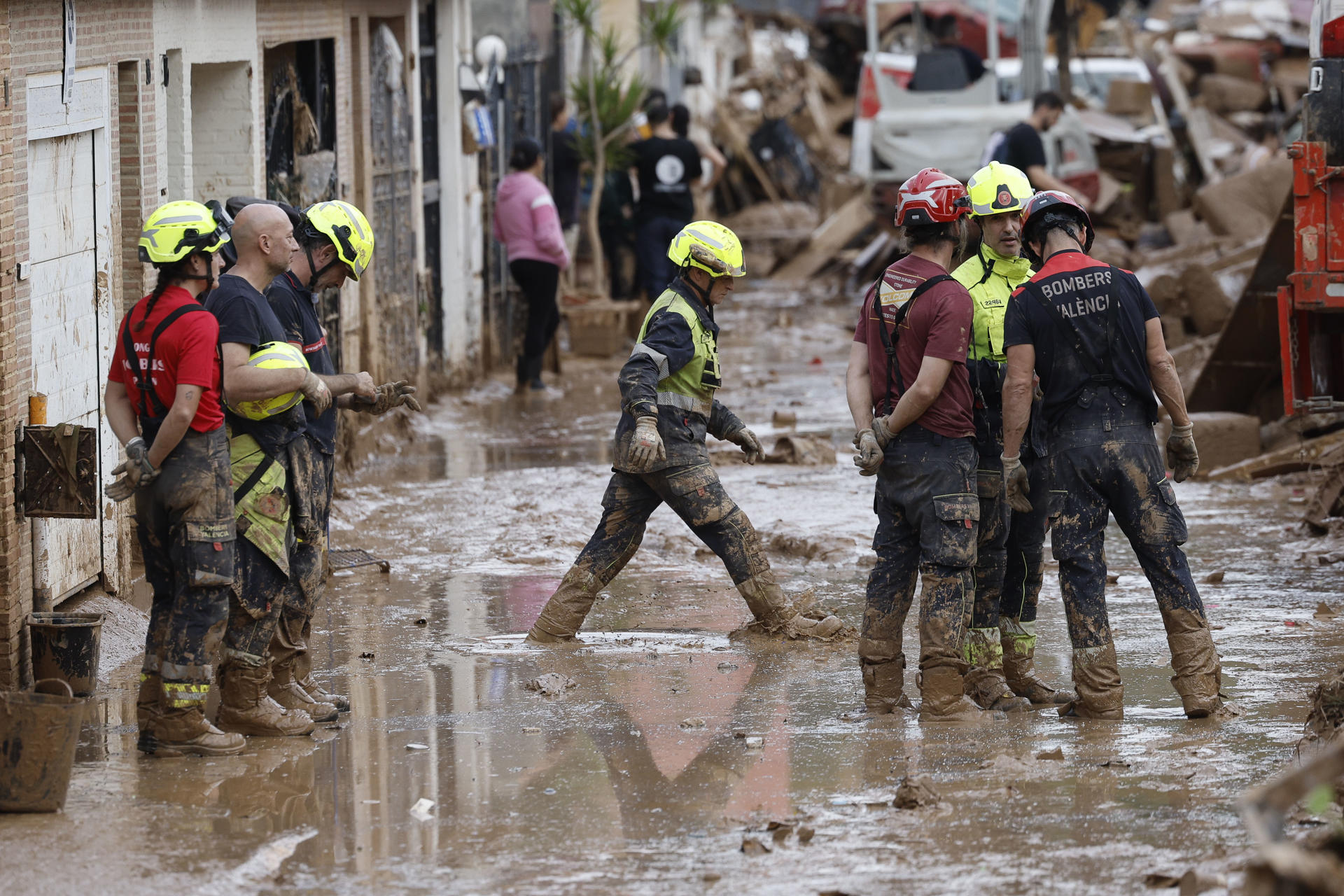 Nicolás Maduro ofrece ayuda a España ante las inundaciones que dejan más de 200 muertos