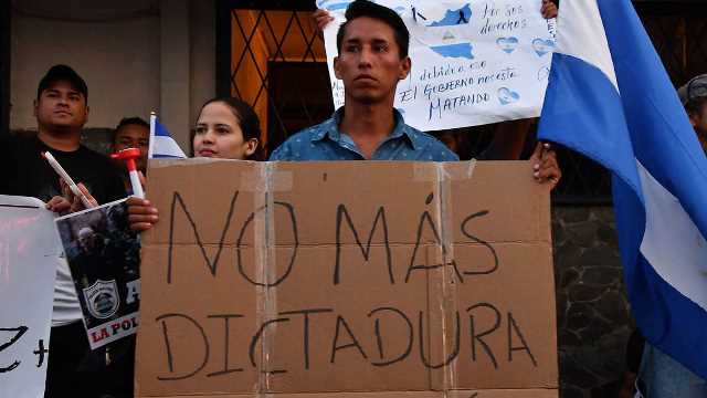 Alianza desmiente al Canciller y presiona por adelanto electoral