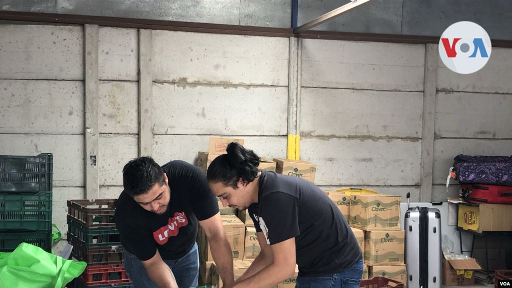 Nicaragüenses reciben paquetes alimenticios en Costa Rica por el Covid-19