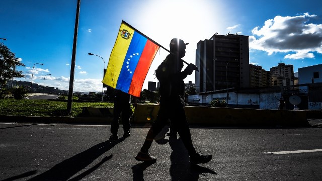 En Venezuela se aclara el camino