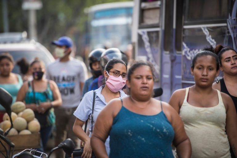 Brotes de Covid-19 se pueden multiplicar de forma rápida, advierte epidemiólogo