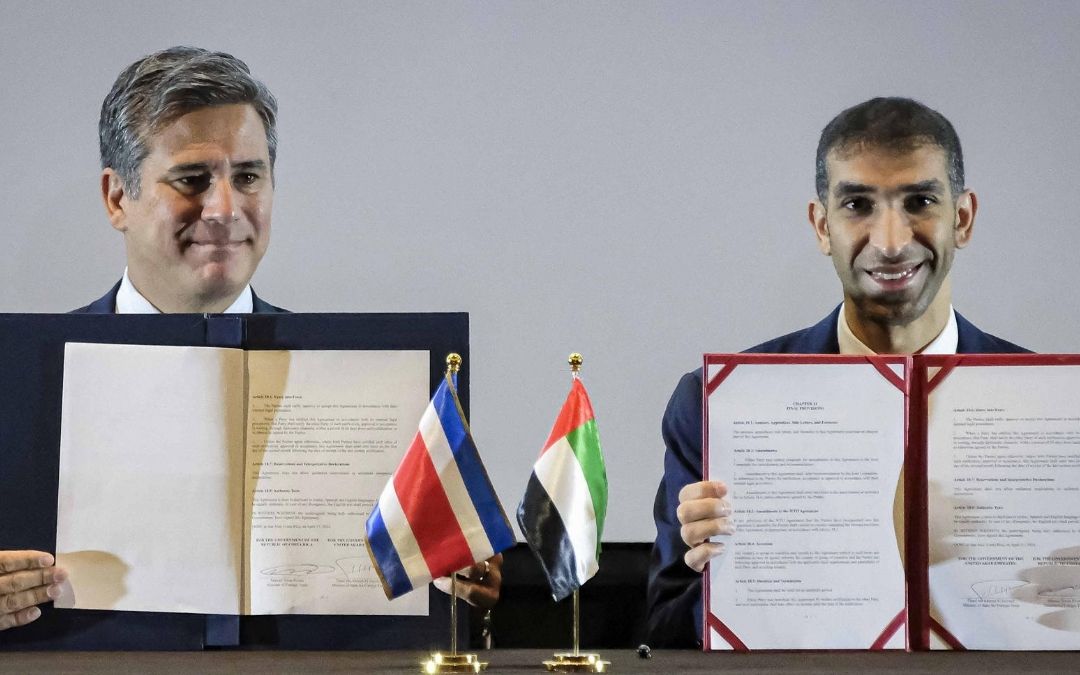 Costa Rica y Emiratos Árabes Unidos firman un acuerdo «histórico» de inversión y comercio