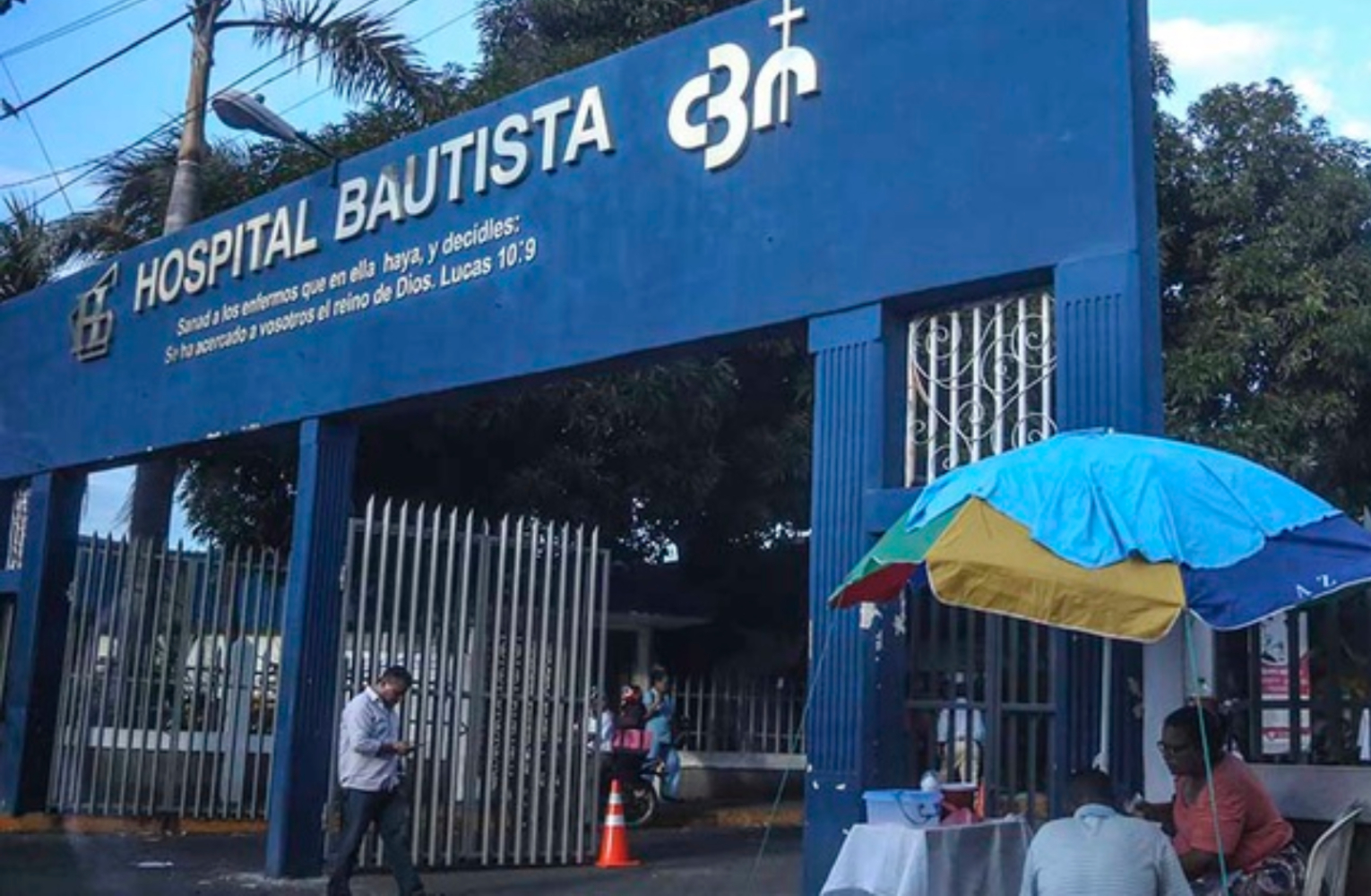 Las contradicciones del Hospital Bautista en caso de capitalino muerto por Covid-19