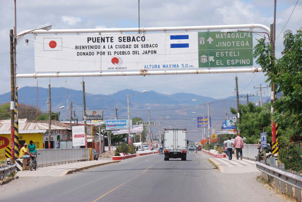 Párroco de Sébaco denuncia cortes de luz e internet para no documentar entierros exprés