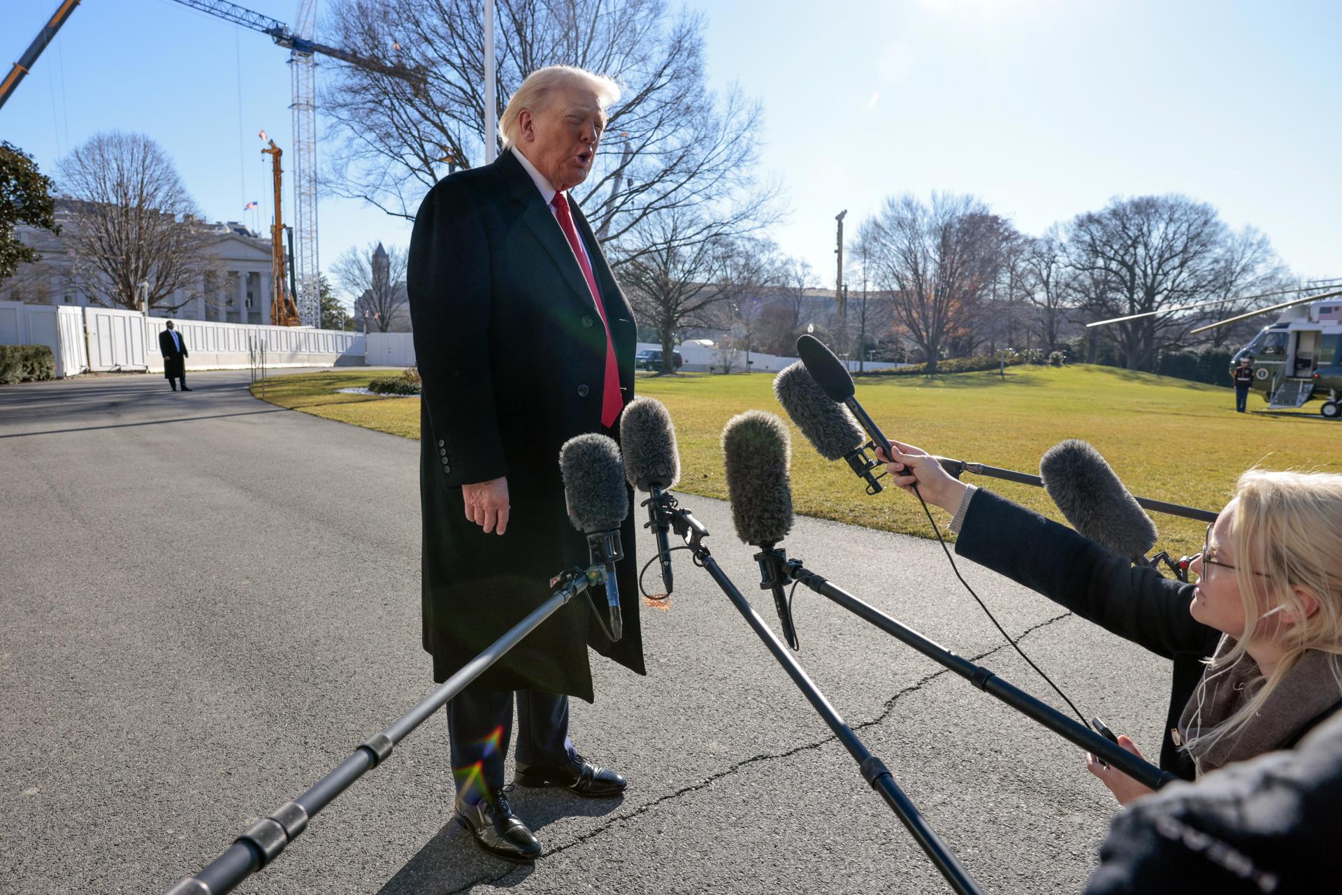 Trump dice que enviará ayuda económica a opositores en Irán y vuelve amenazar a Teherán