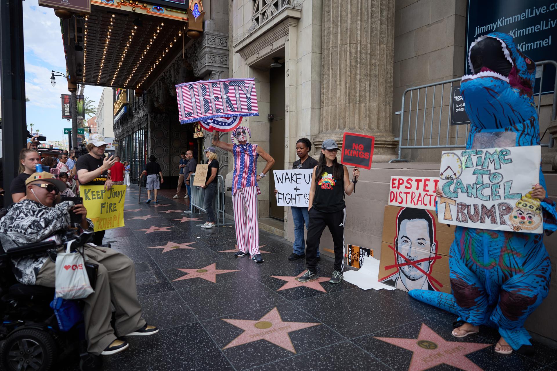 Jimmy Kimmel pide perdón por los comentarios de Kirk y arremete contra Trump