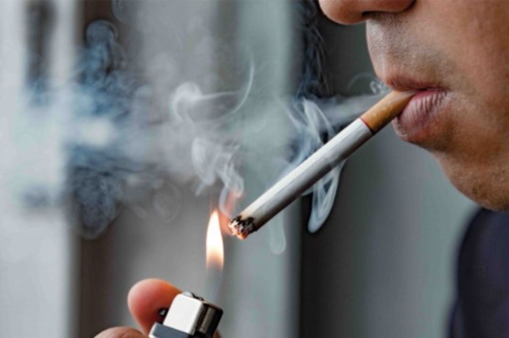¿Por qué fumar aumenta el riesgo de morir a causa del Covid-19?