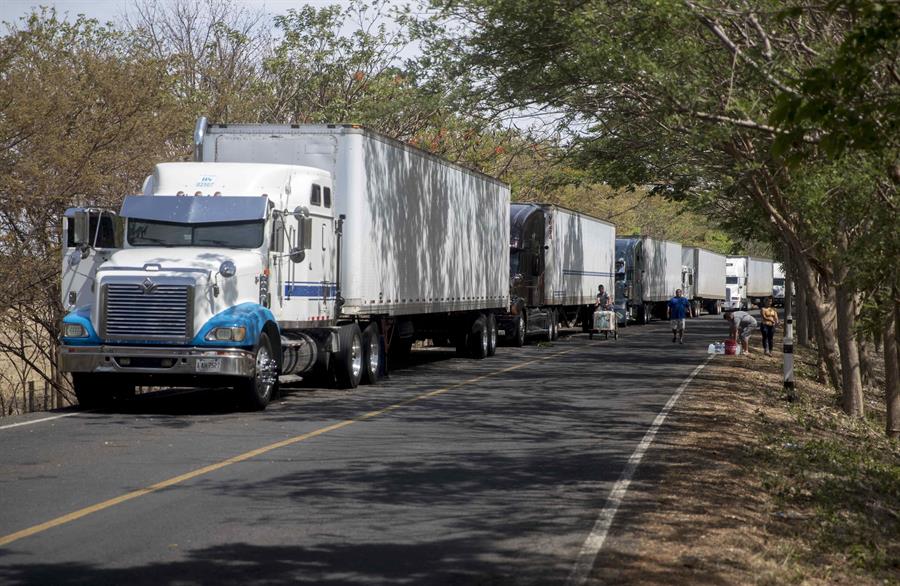 El transporte de carga terrestre en Centroamérica se reanuda con nuevas normas