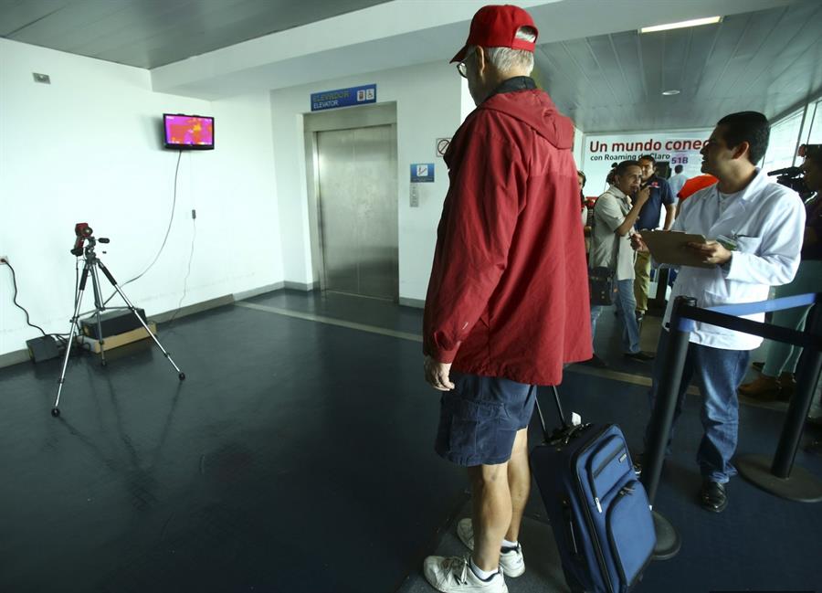 Italia y Francia disponen un vuelo para que sus nacionales salgan de Nicaragua