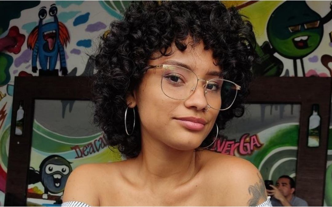 Adela Espinoza Tercero entre los excarcelados:  «Ya la vi, está lejos, pero libre», celebra su madre