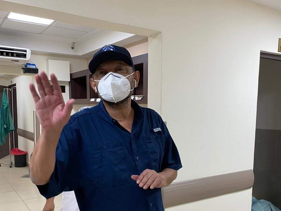 Comisionado Avellán es dado de alta del Hospital Carlos Roberto Huembes