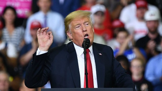 Trump: «Solo me reuniría con Maduro para discutir  una salida pacífica del poder»
