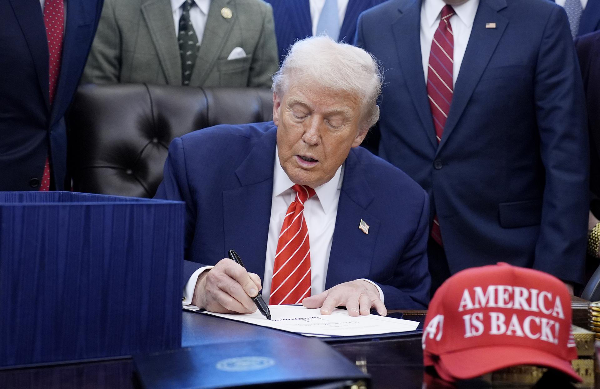 Donald Trump dice que los ciudadanos que murieron a tiros por ICE en Mineápolis «no eran ángeles»