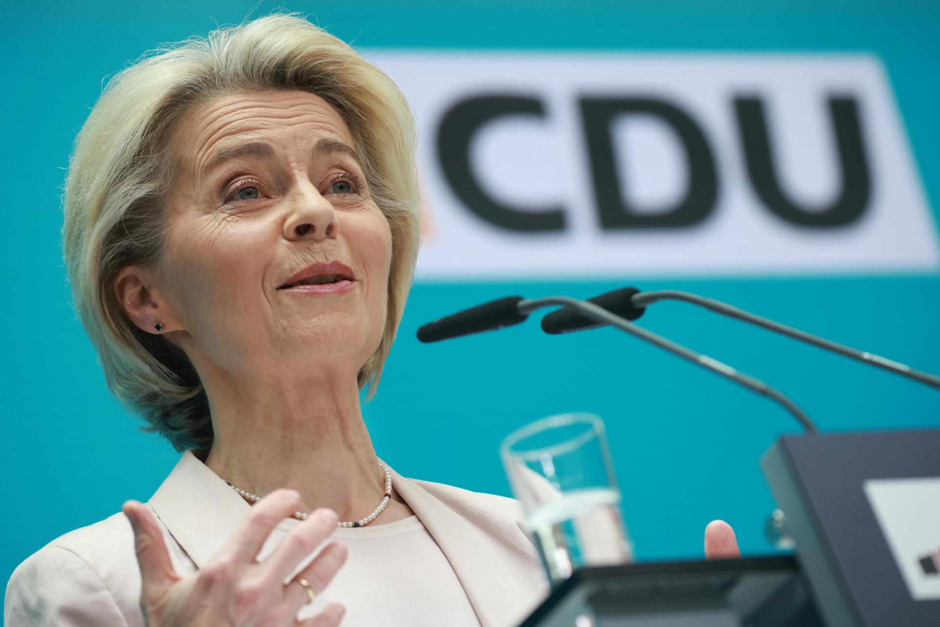 Von der Leyen, «abierta» a otros pactos tras tender la mano a socialistas y liberales