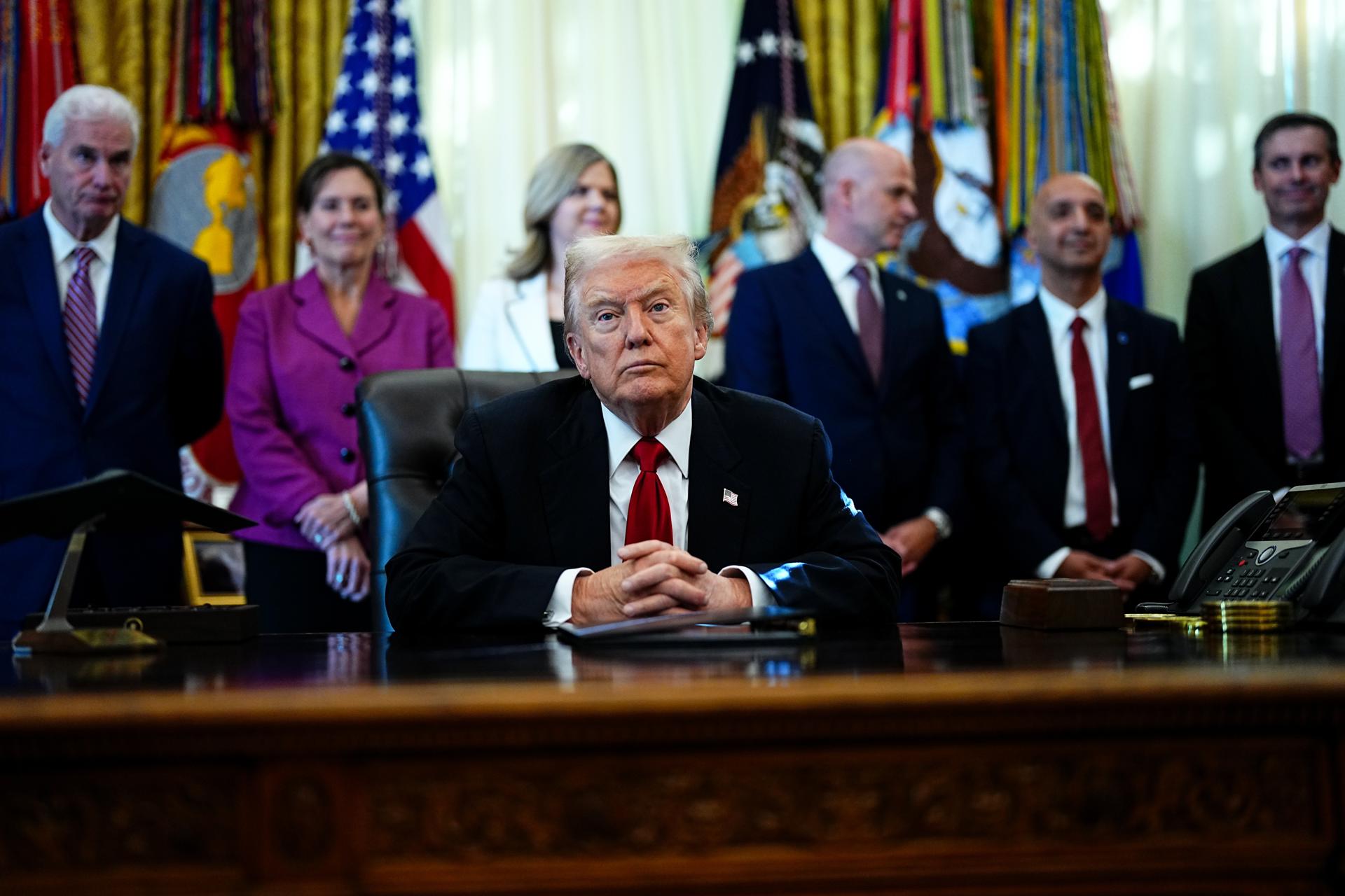 Trump dice que sería «catastrófico» que el Supremo anulara sus aranceles
