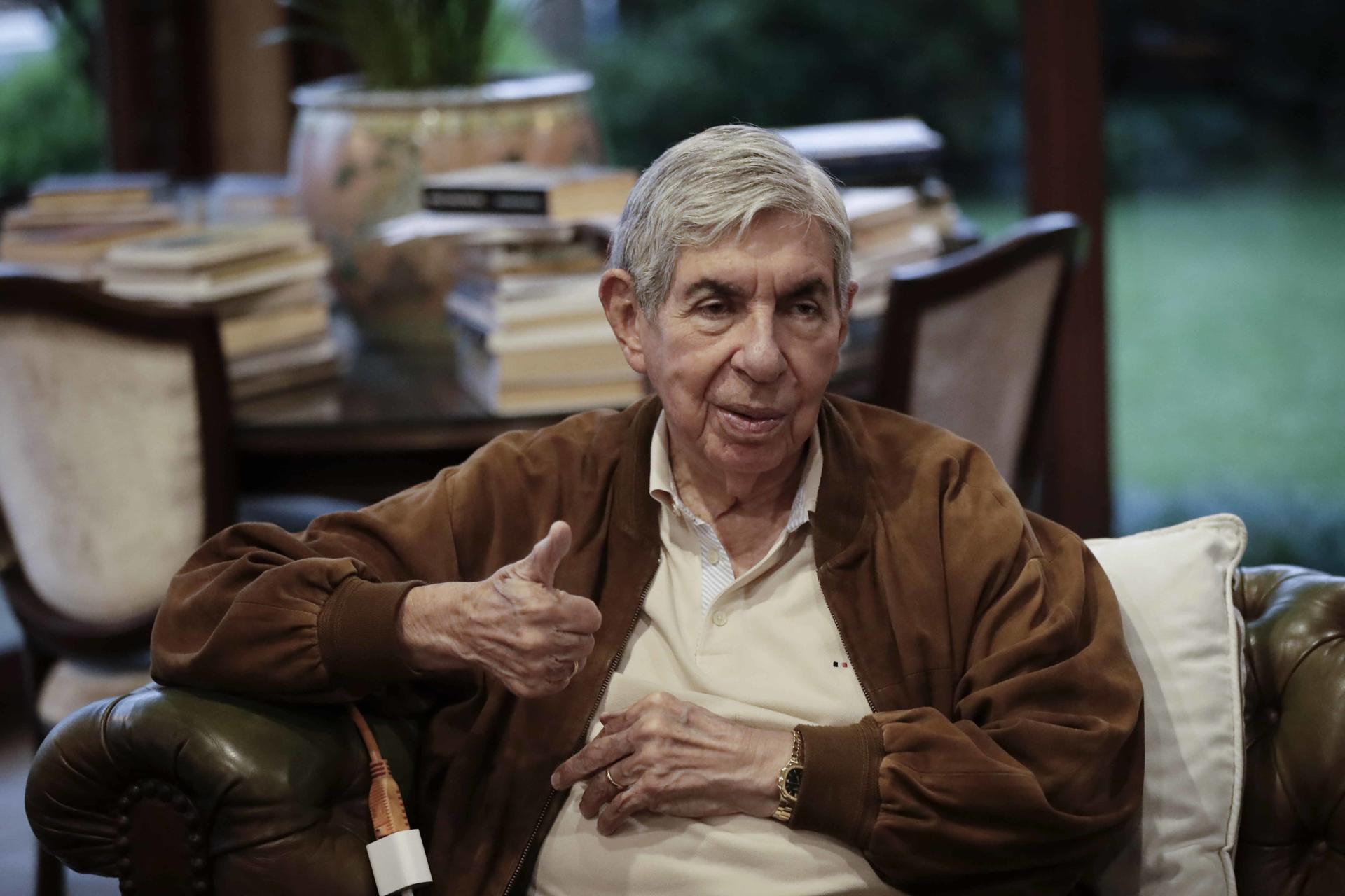 EE.UU. retira la visa al expresidente de Costa Rica y Premio Nobel de la Paz, Óscar Arias