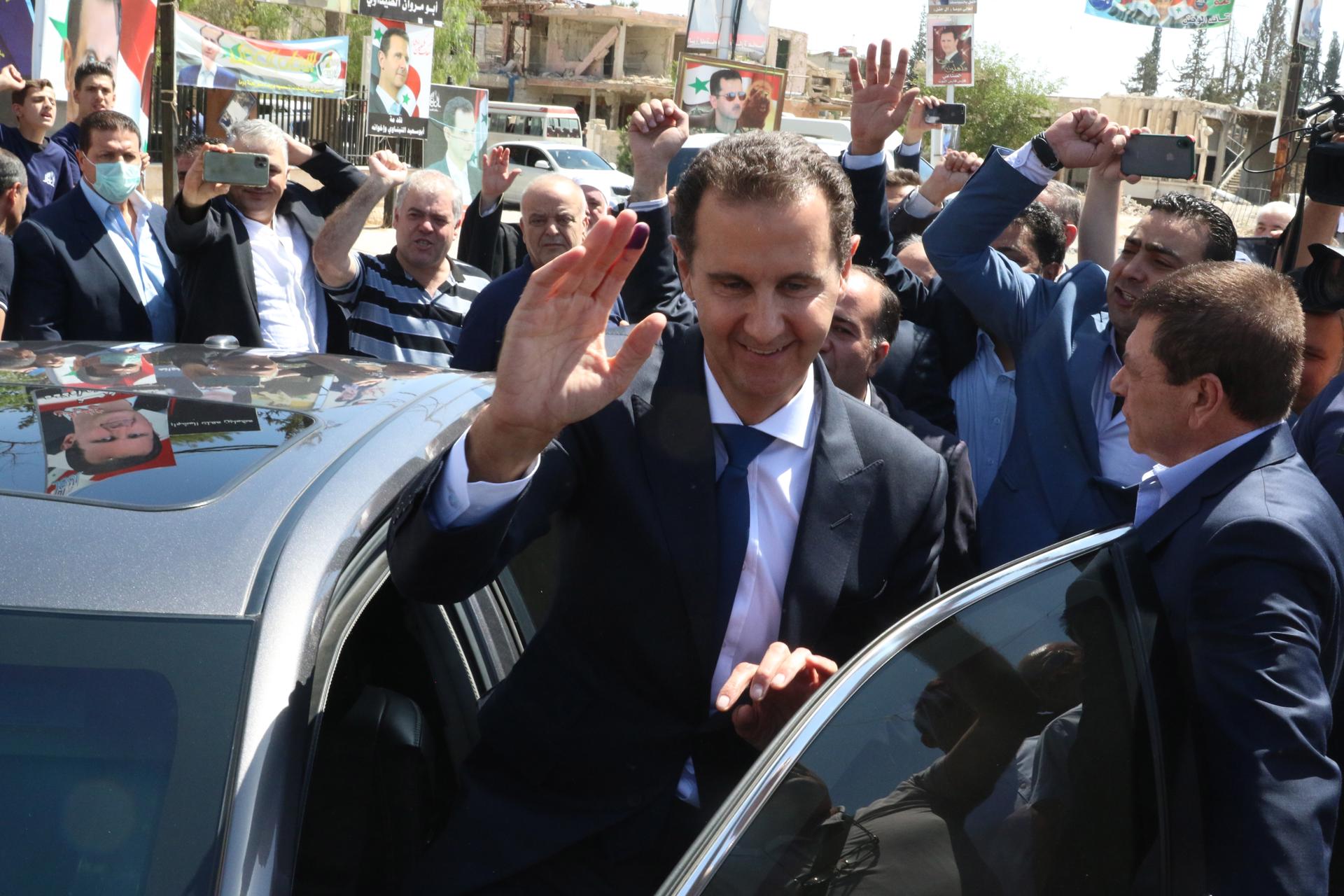 Al Asad niega haber traicionado a su pueblo al reaparecer en su exilio en Moscú