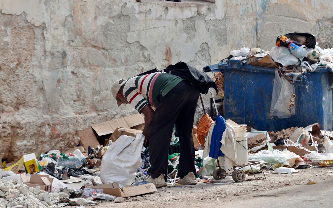 “Viviendo con lo que se puede”: así es la lucha diaria de los indigentes en Cuba