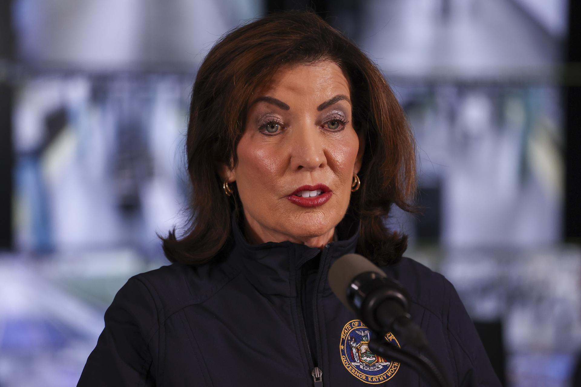 La gobernadora de Nueva York arremete contra Trump por el alto precio de los combustibles