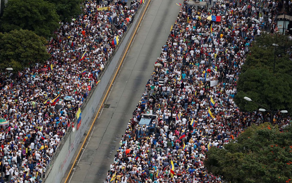 Galería | Represión y muerte marcó el inicio de las masivas protestas opositoras en Venezuela