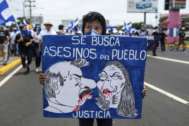 #UnAñoEnAbril: Las marchas contra el dictador
