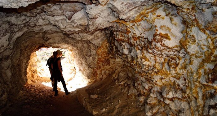 Reparten más concesiones a mineras chinas
