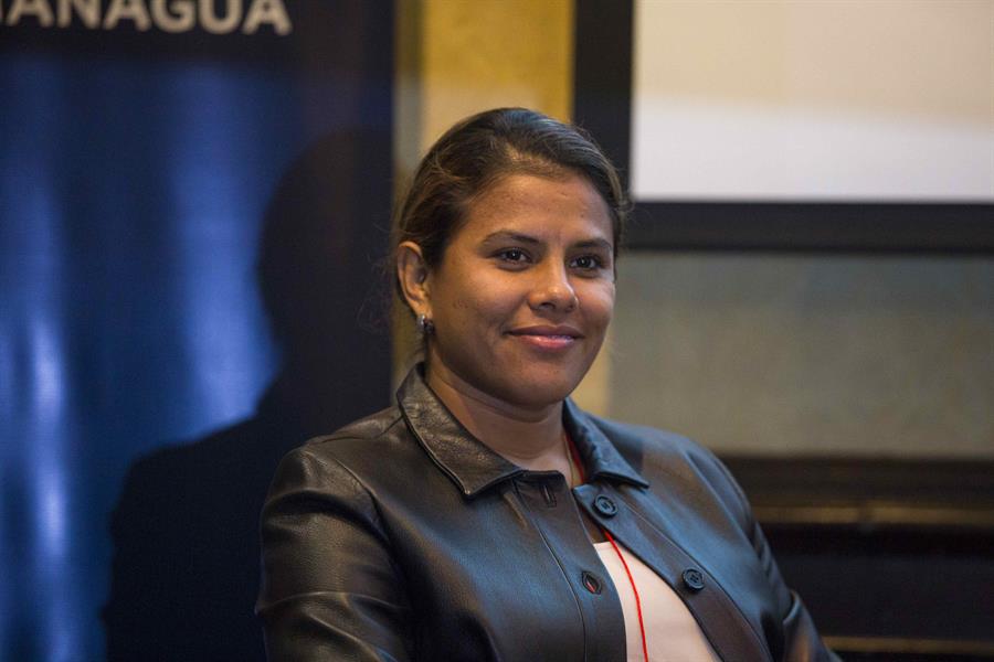 Atleta crítica a Ortega vuelve a Nicaragua por enfermedad de su papá