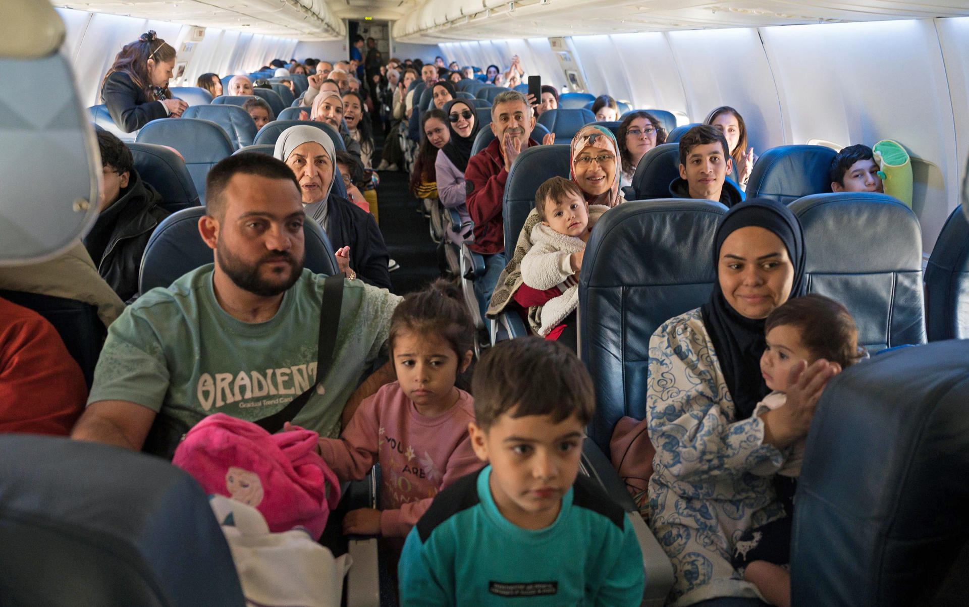 Colombia realizará un segundo vuelo humanitario desde Líbano para repatriar colombianos