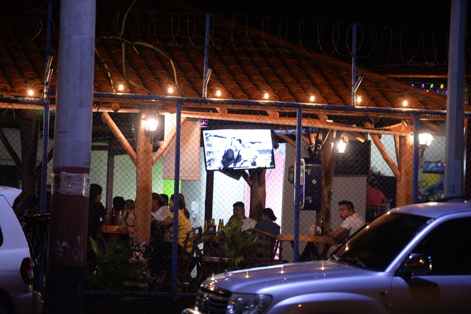 Noche de viernes en Managua: fiestas en medio de la pandemia de Covid-19