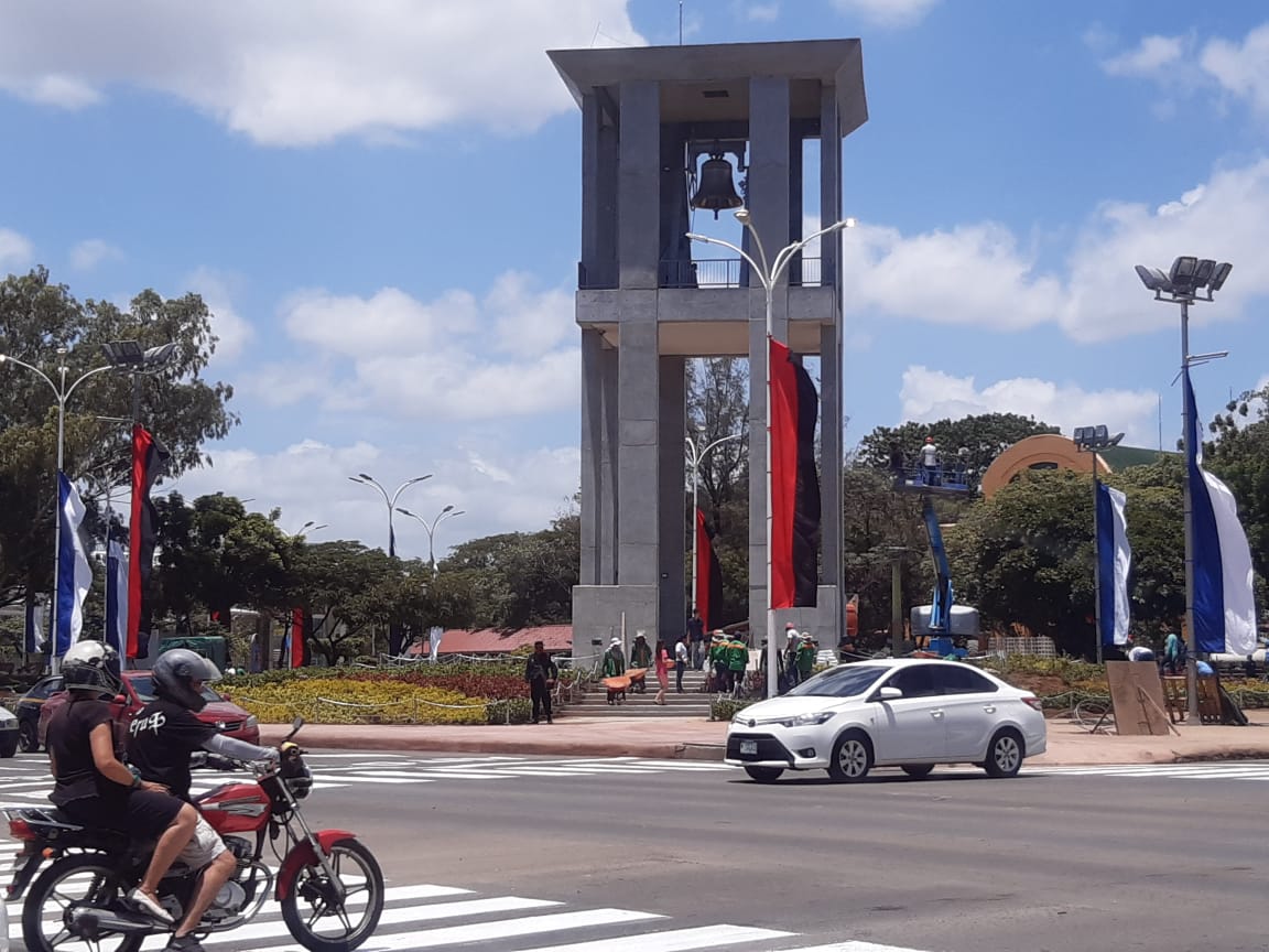 El primer repique de la Campana de La Paz