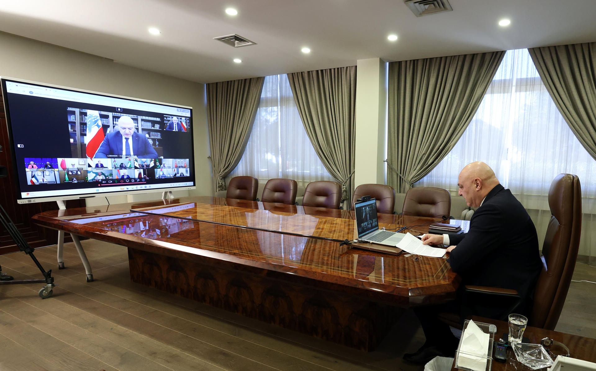 Presidente libanés acusa a Hizbulá de buscar una invasión israelí para acorralar al Estado