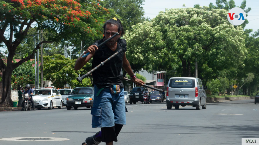 Pobreza y desempleo expuestos en las calles de Managua