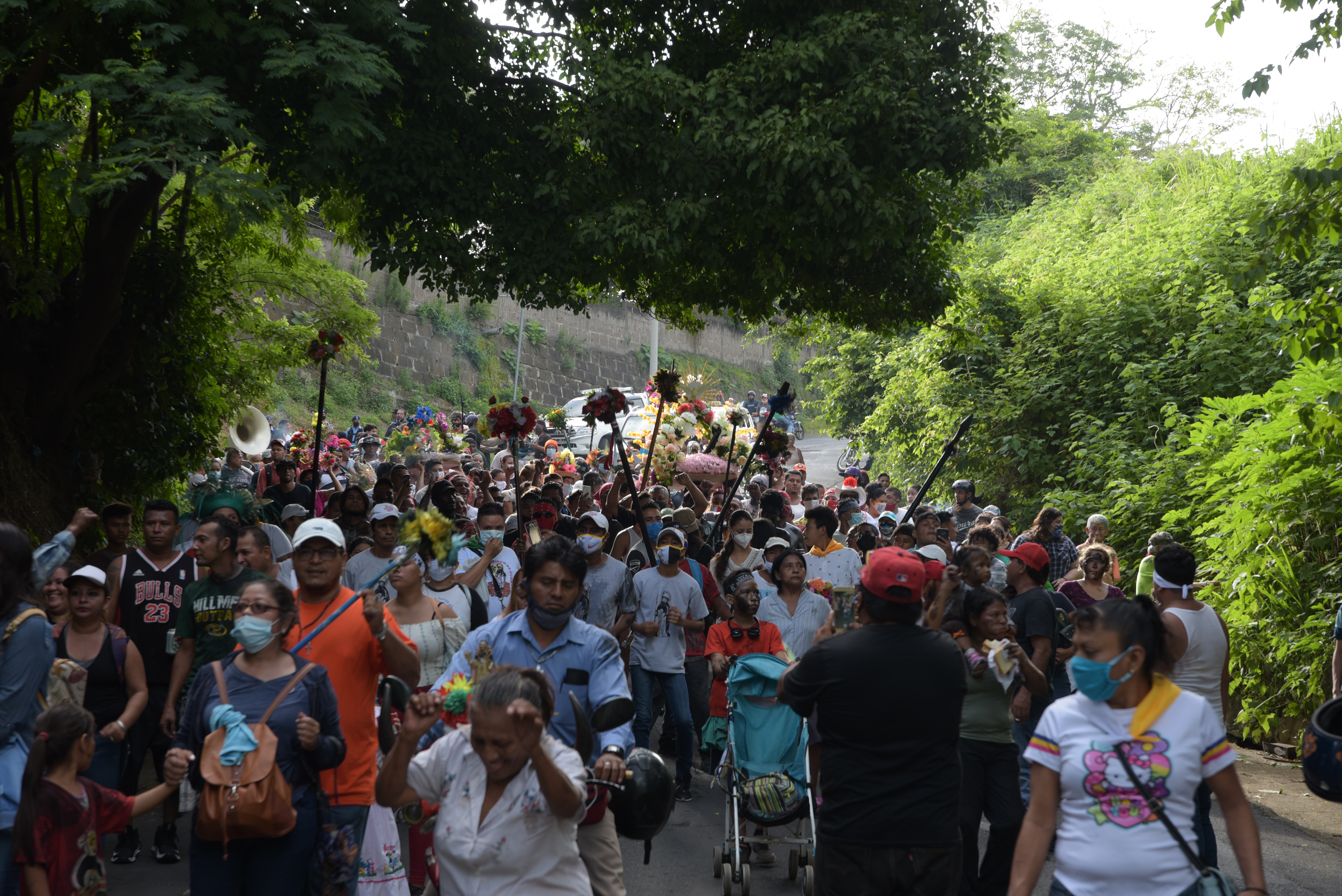 Desobedecen a la Iglesia y sacan procesión de Santo Domingo