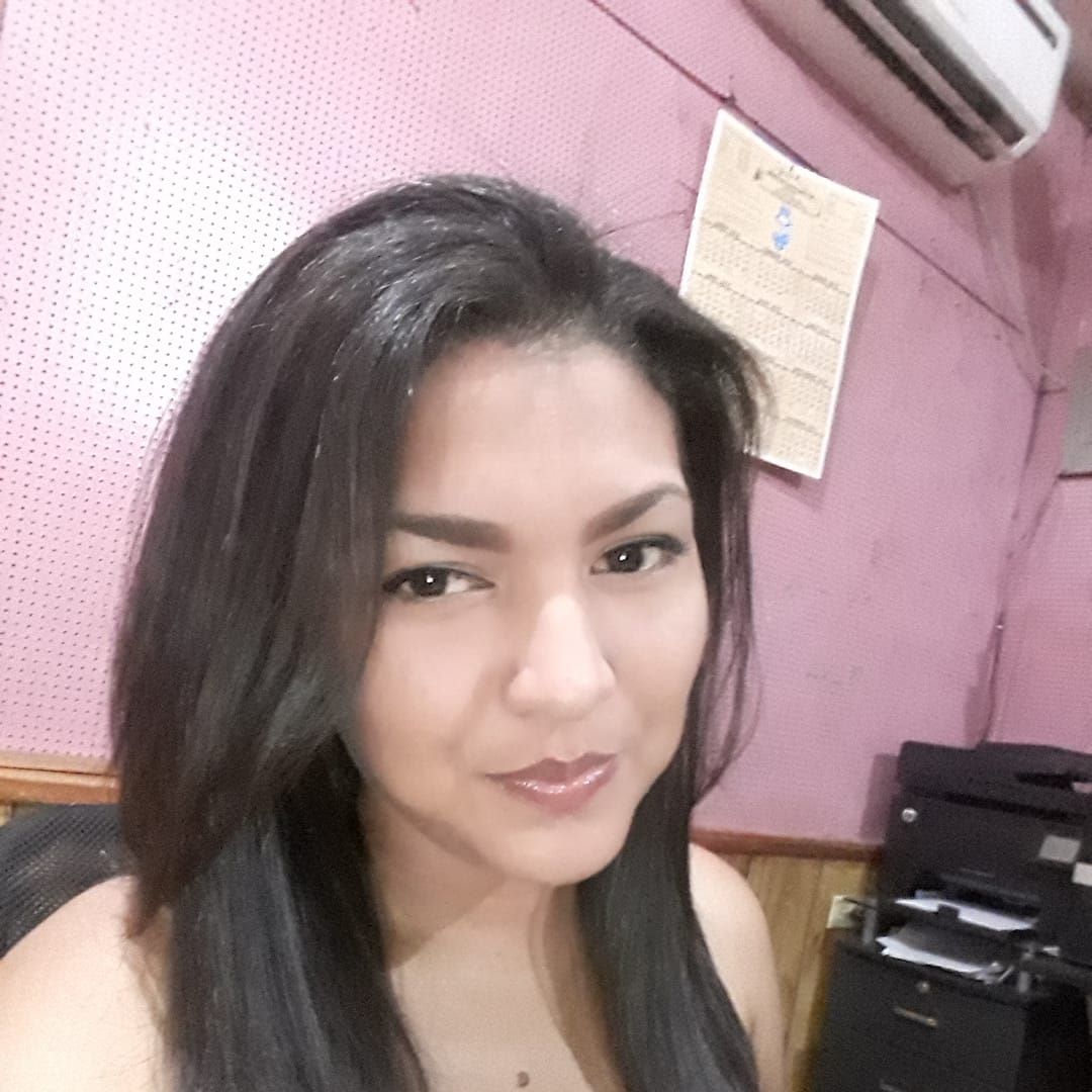 Kalúa Salazar, periodista de La Costeñísima, enfrenta demanda: “Nos quieren cerrar la radio”, denuncia