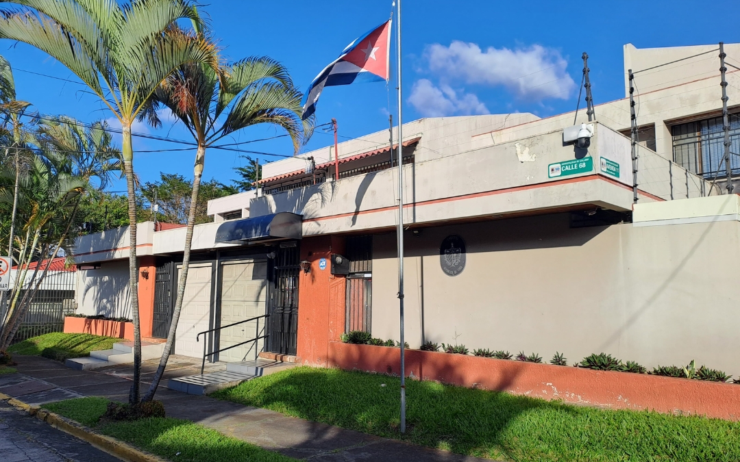 Costa Rica cierra su embajada en Cuba y ordena al régimen sacar a su personal de San José: «No reconocemos la legitimidad de ese Gobierno»