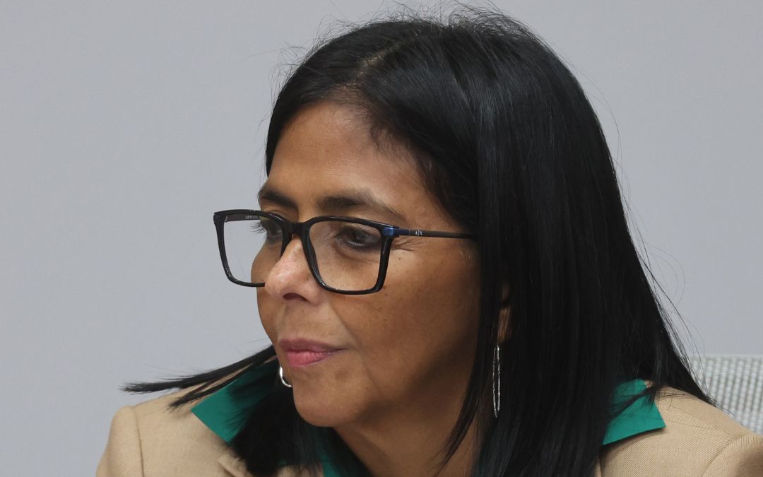 Delcy Rodríguez anuncia la entrada de 300 millones de dólares por venta de fueloil