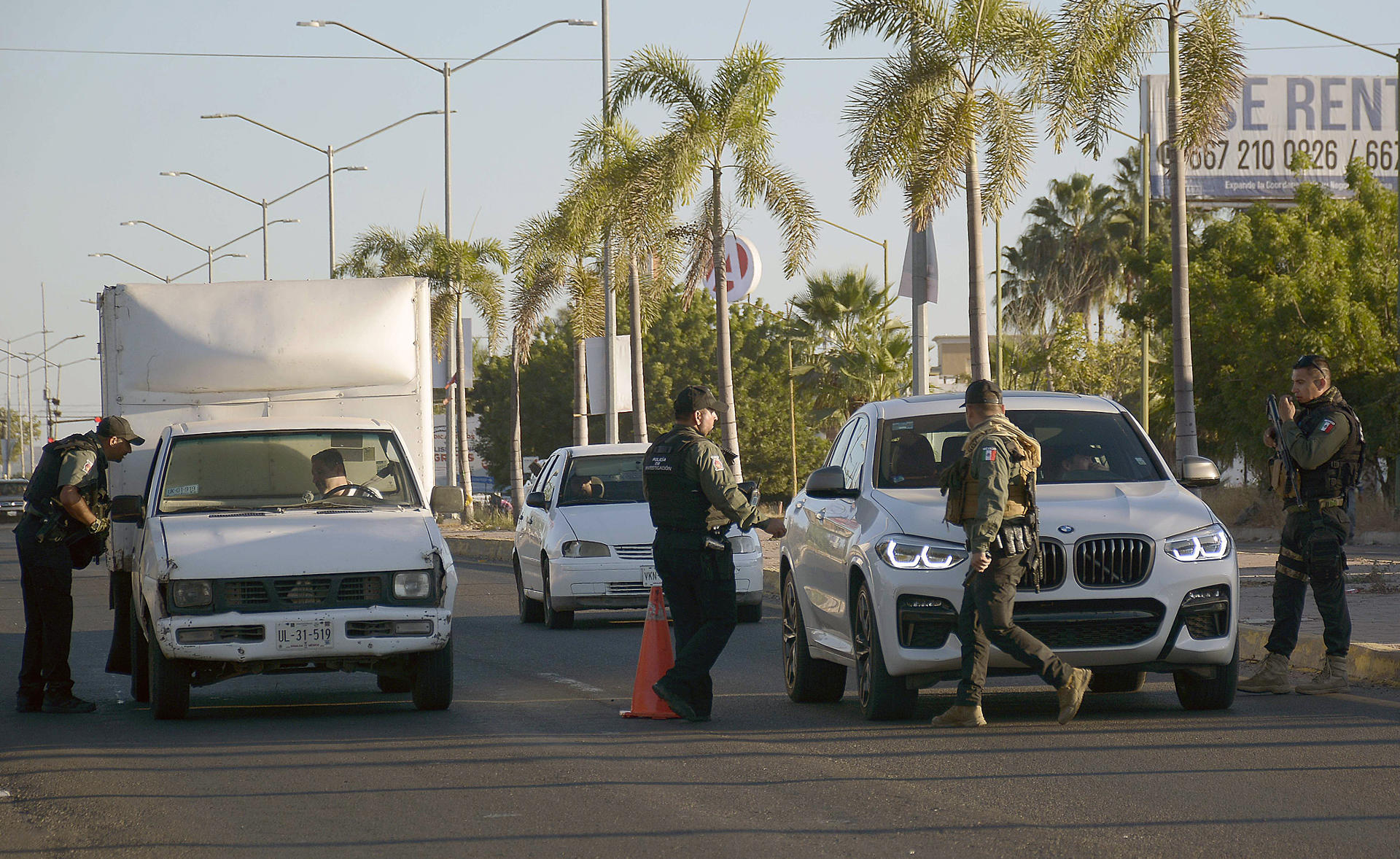 Autoridades hallan siete cadáveres en medio de la violencia del narco en Sinaloa