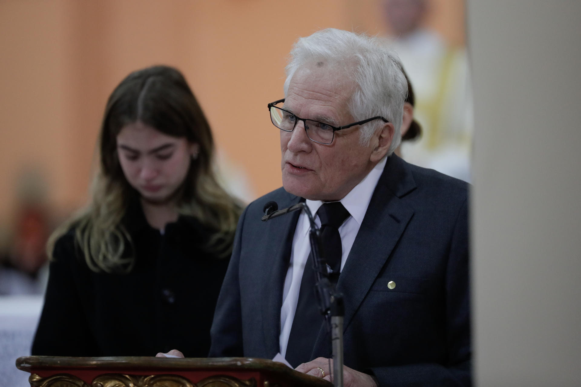 Padre del asesinado senador Miguel Uribe Turbay ocupará su lugar en disputa presidencial