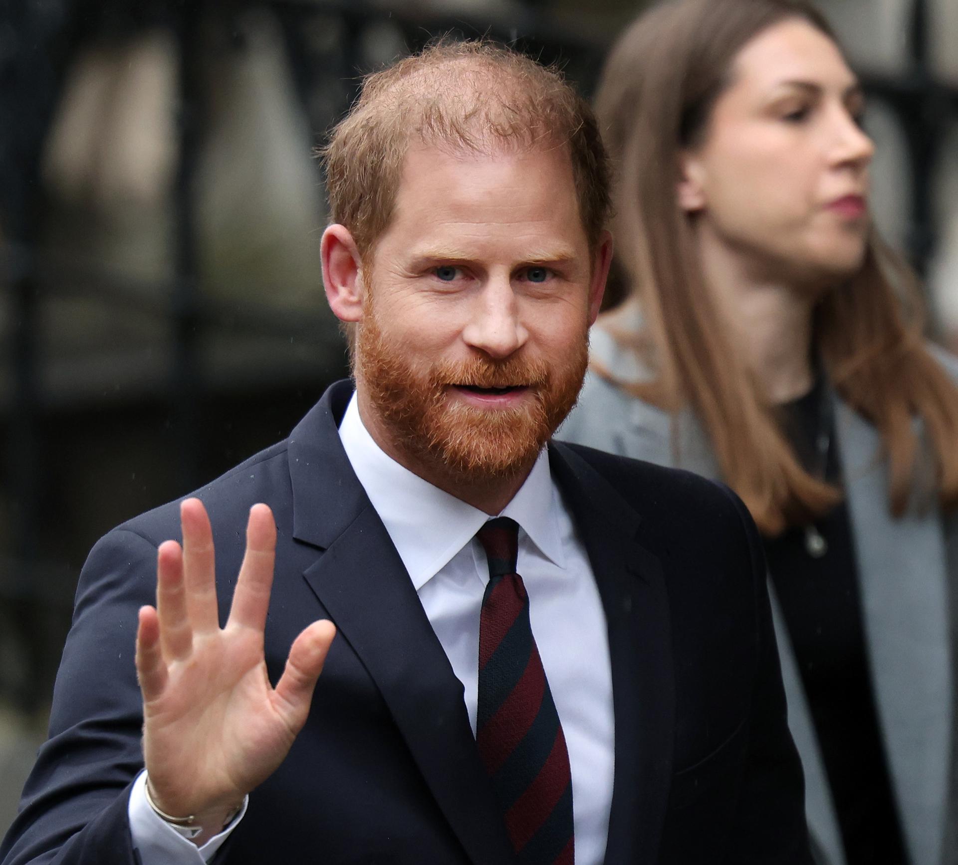 El príncipe Enrique dice que el ‘Mail’ ha convertido la vida de su esposa en «un infierno»