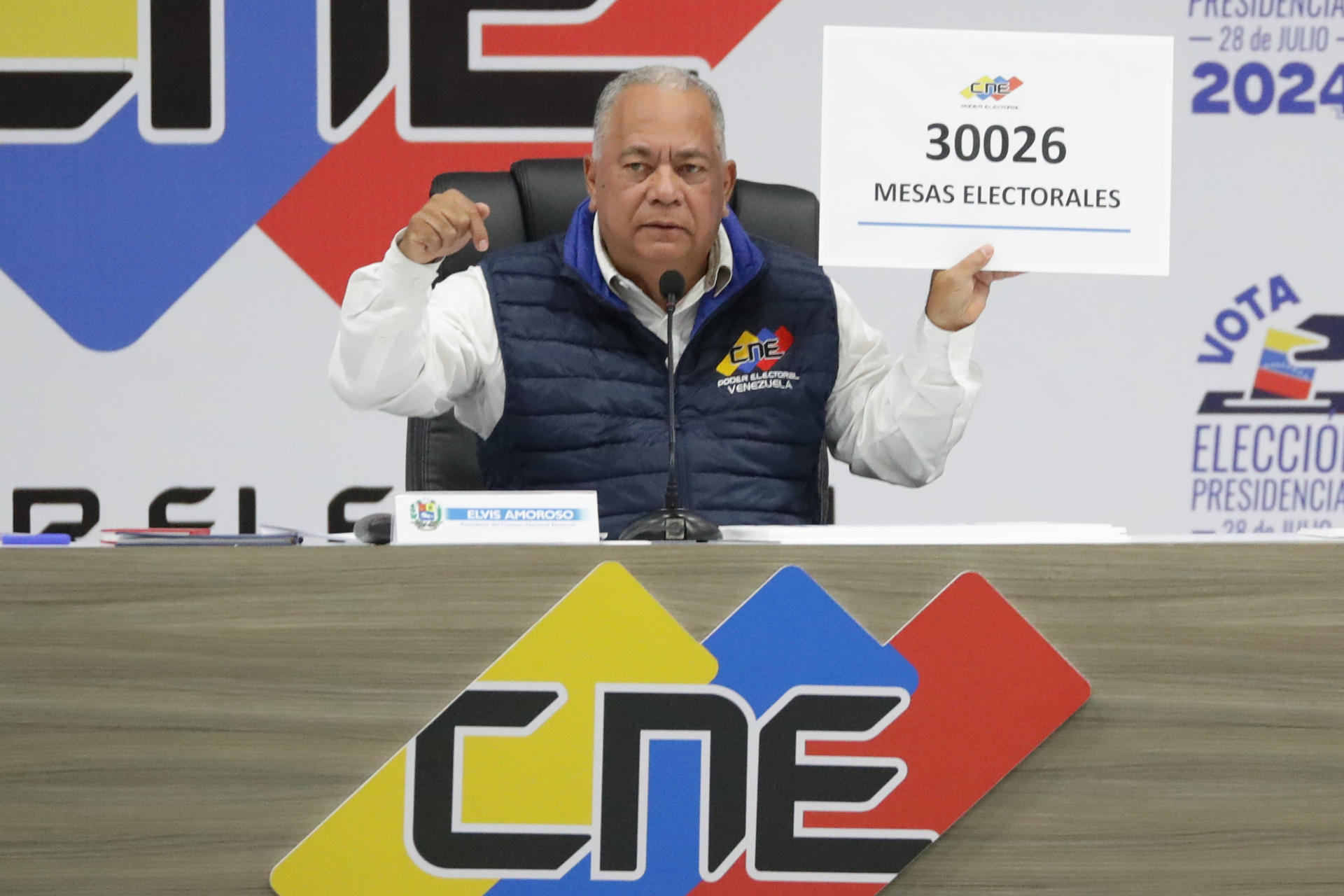 El presidente de ente electoral de Venezuela reitera críticas a González Urrutia el día de las votaciones